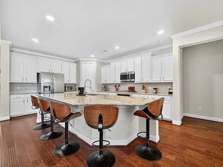 2918 Golden Honey Ln