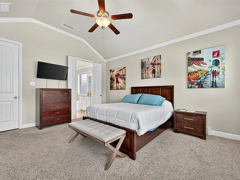 2918 Golden Honey Ln