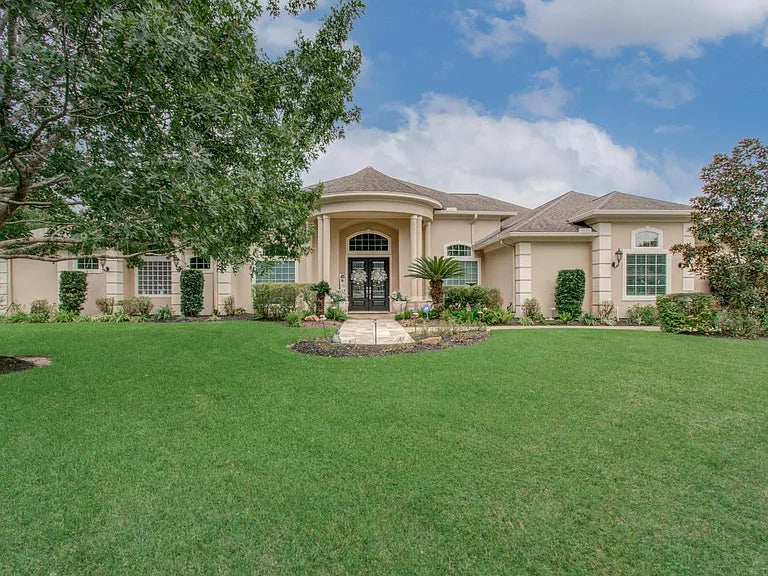 4403 Winding River Dr